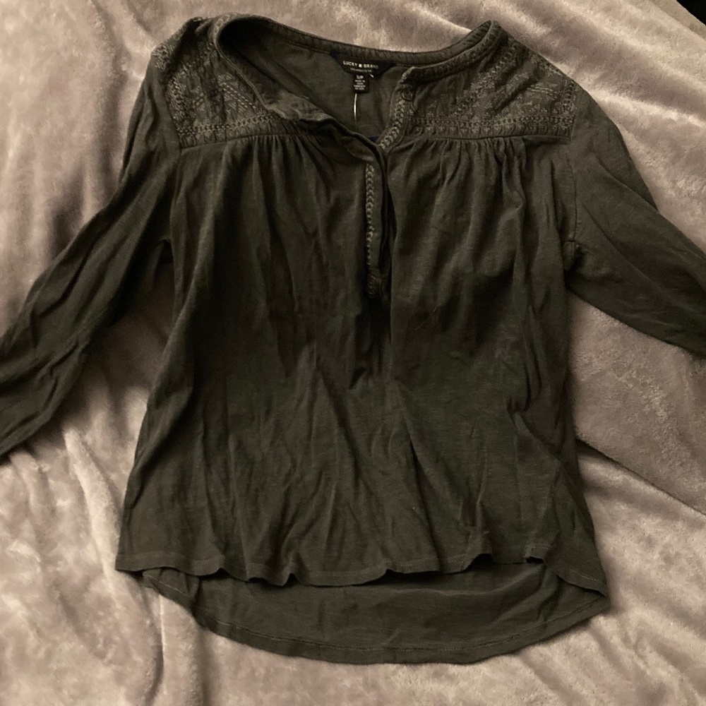 Henley style Top NWT